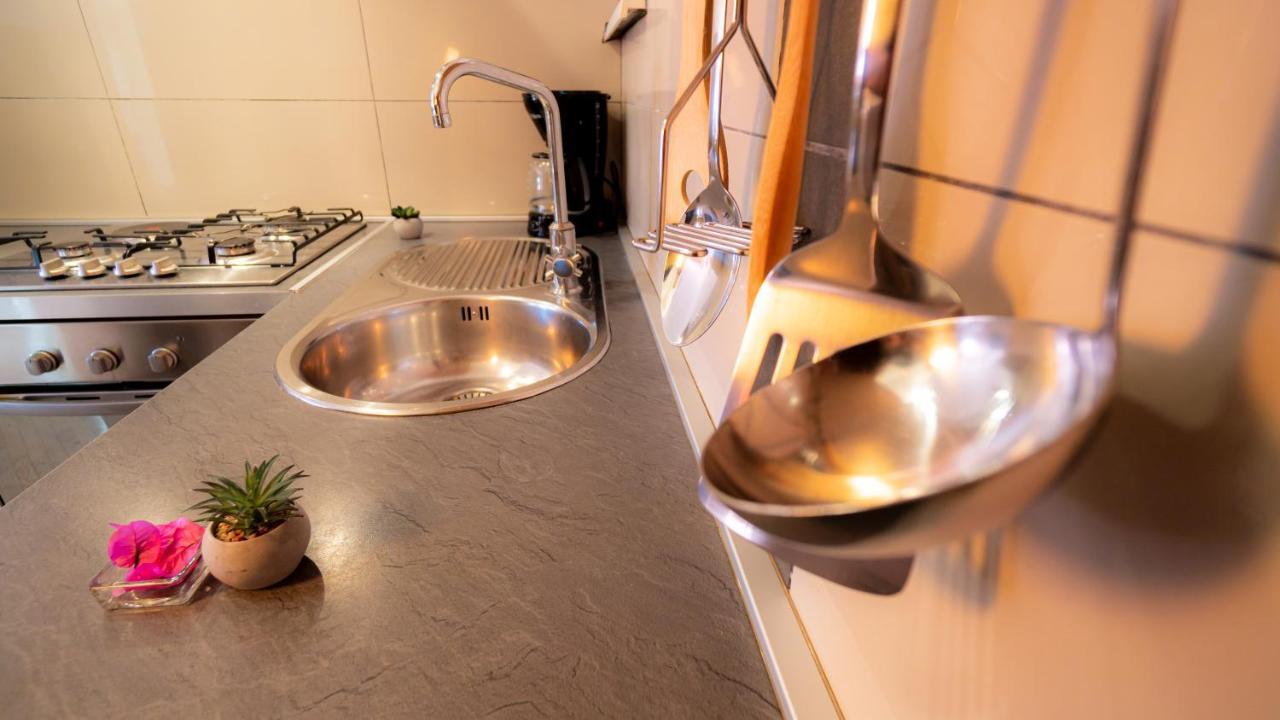 1St Floorc Apartment พูลา ภายนอก รูปภาพ
