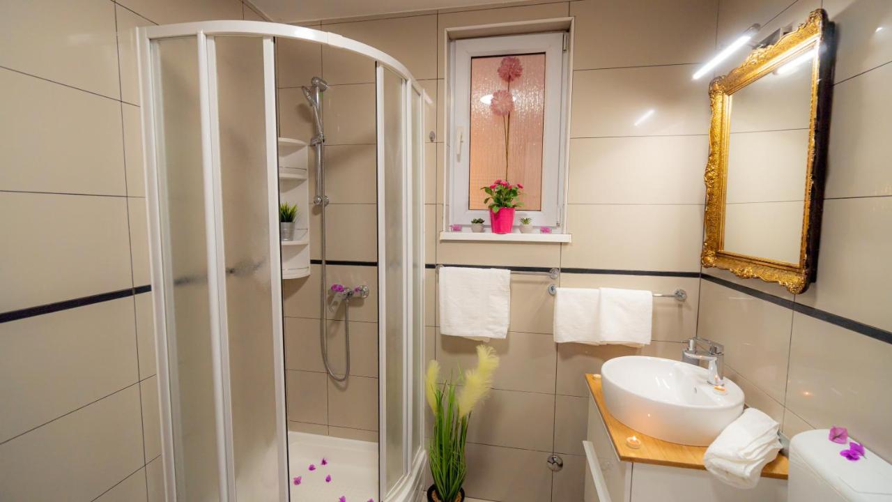 1St Floorc Apartment พูลา ภายนอก รูปภาพ